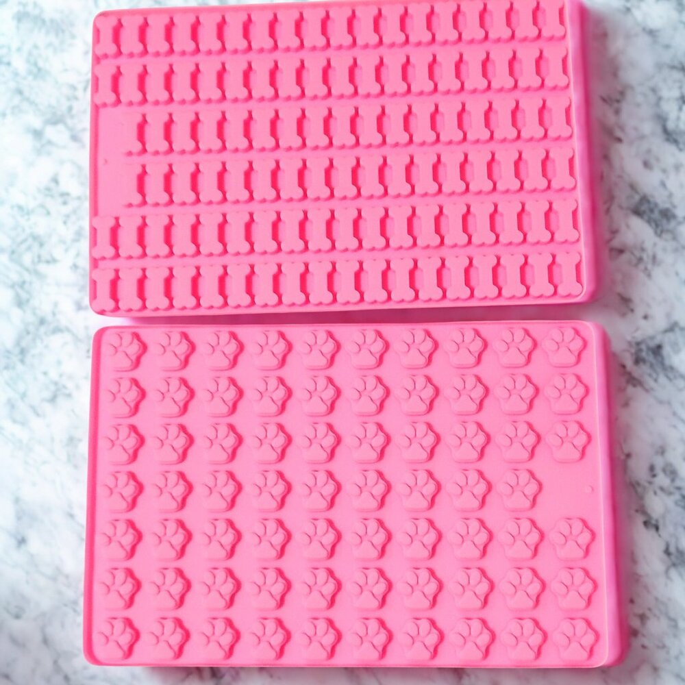 (2) Pc Lot Sheet Oven Proof Baking Silicone Molds Pet Mini Bones & Paw Prints